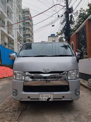 Toyota HiAce SV Premium 2013 Silver