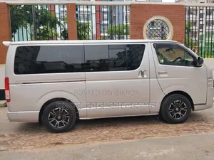 Toyota HiAce SV Premium 2013 Silver