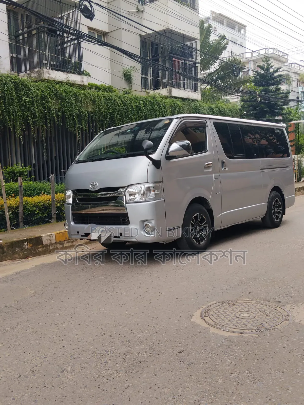 Toyota HiAce SV Premium 2013 Silver