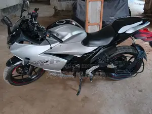 সুজুকি জিক্সার এফআই এবিএস ২০২০ সিলভার