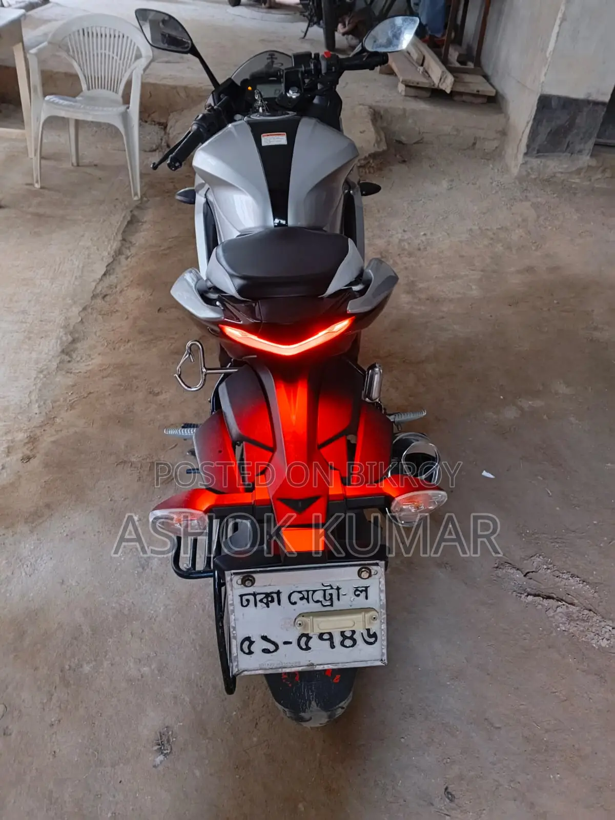 সুজুকি জিক্সার এফআই এবিএস ২০২০ সিলভার