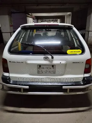Toyota Corolla 1999 White