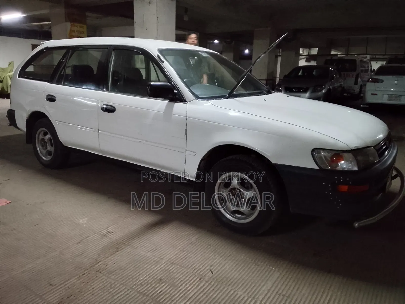 Toyota Corolla 1999 White