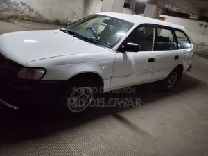 Toyota Corolla 1999 White