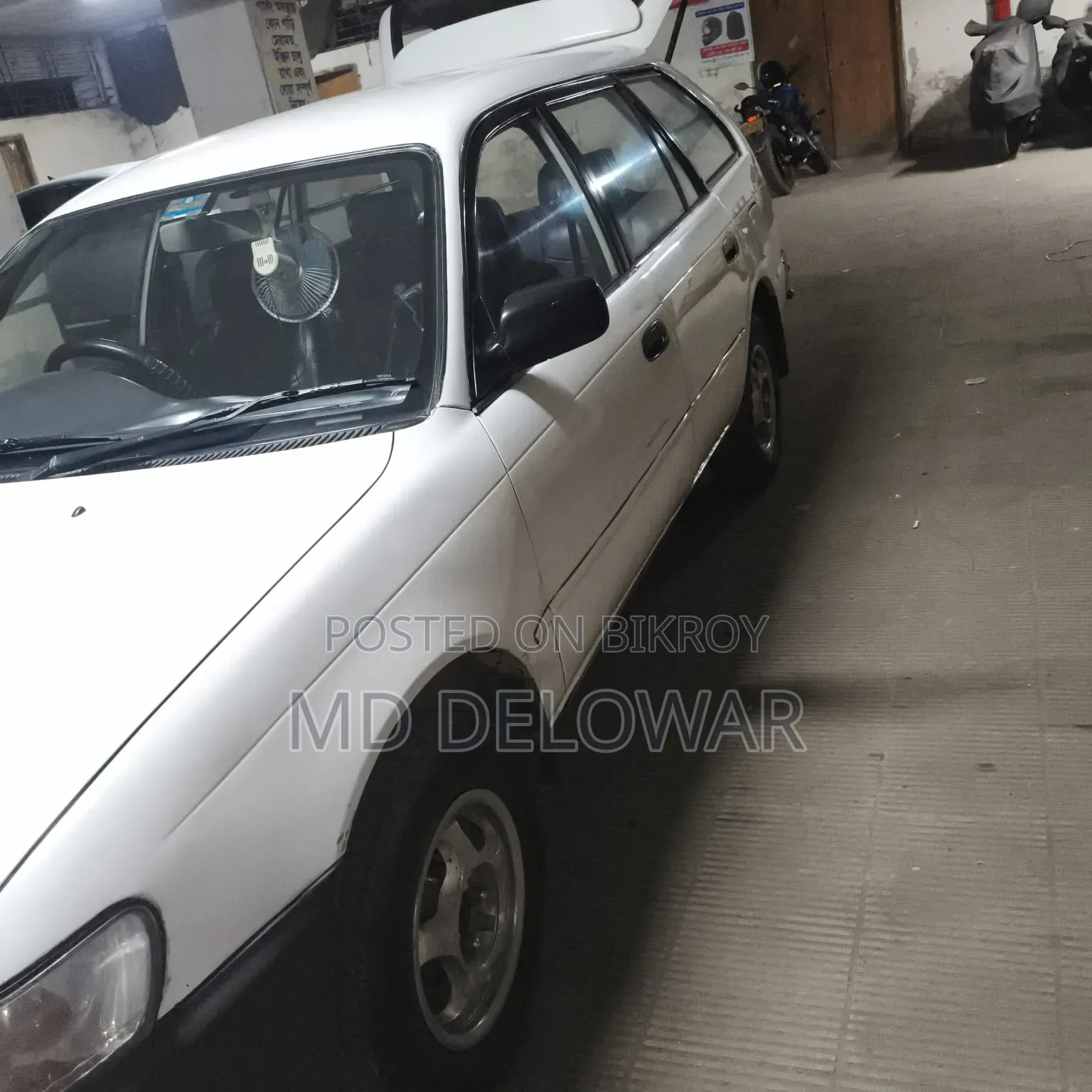 Toyota Corolla 1999 White