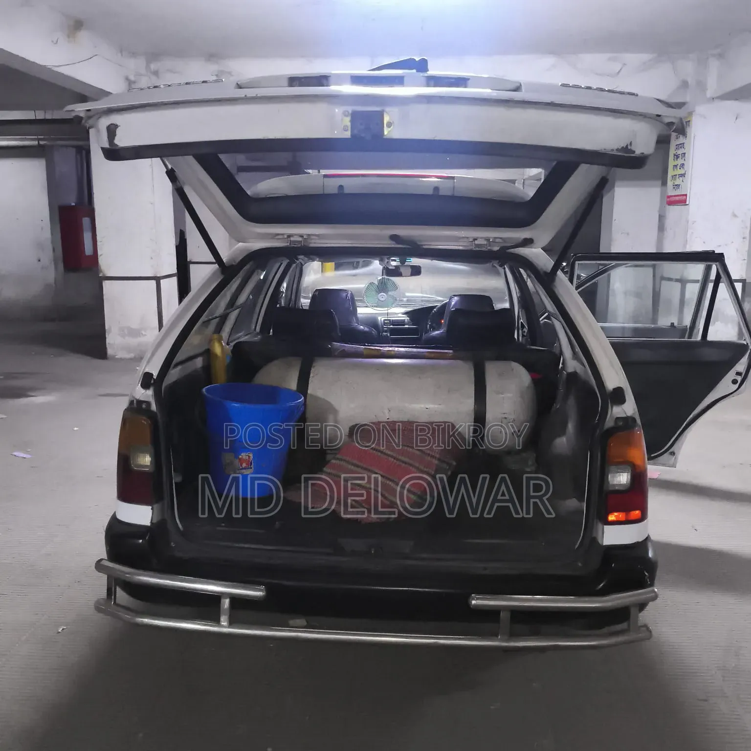 Toyota Corolla 1999 White