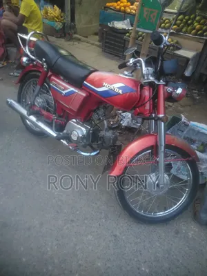 Honda 2000 Red