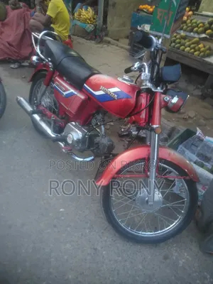 Honda 2000 Red