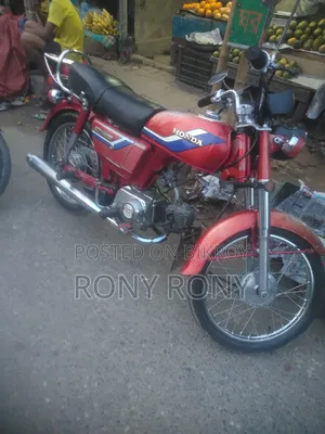 Honda 2000 Red