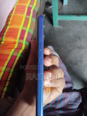 Tecno Pova 4 128 GB Blue