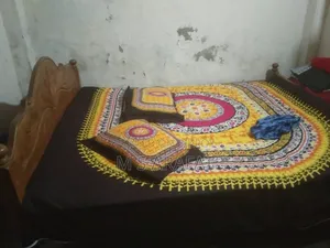 Very good bed, paint is intact, will also give a large mattress with the bed