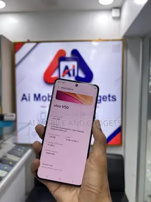Vivo V50 128 GB Red