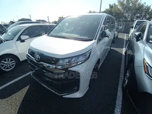 Toyota Noah 2022 Pearl