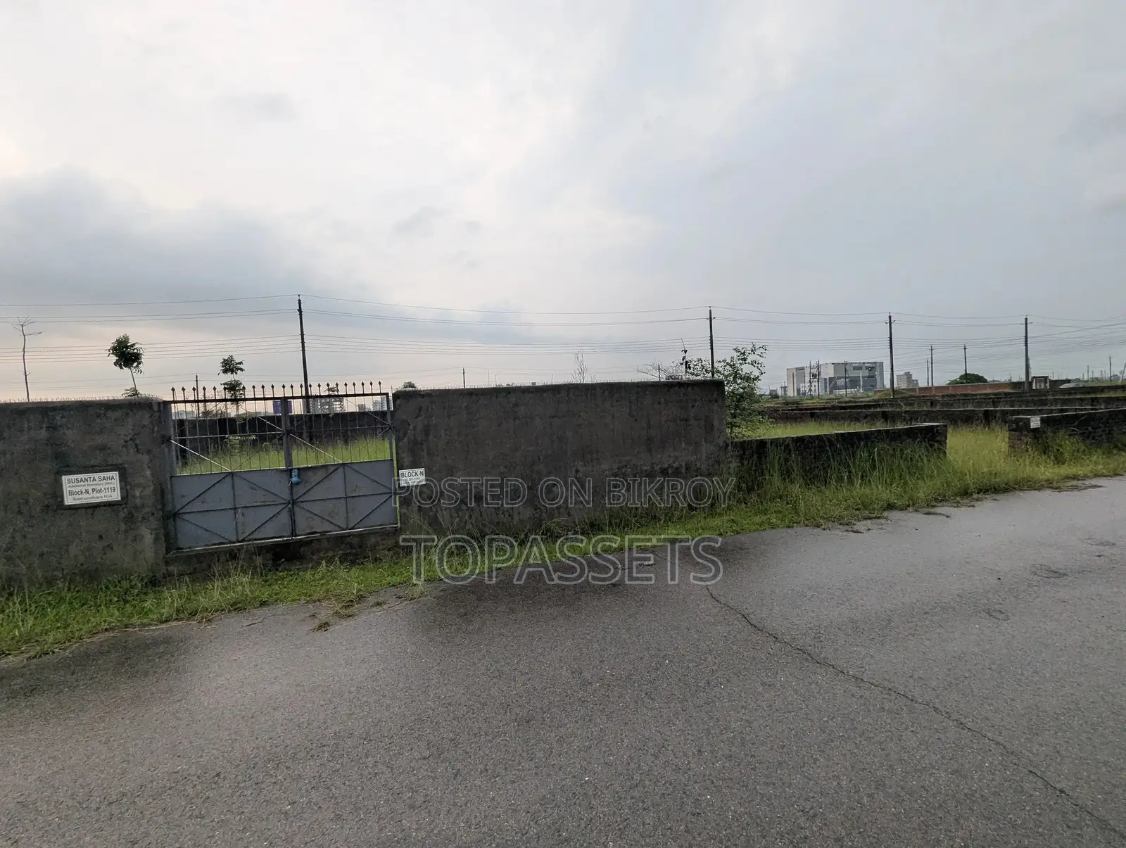 Urgent Sale – South Facing 6 Katha Joined Plot at N Block, Bashundhara