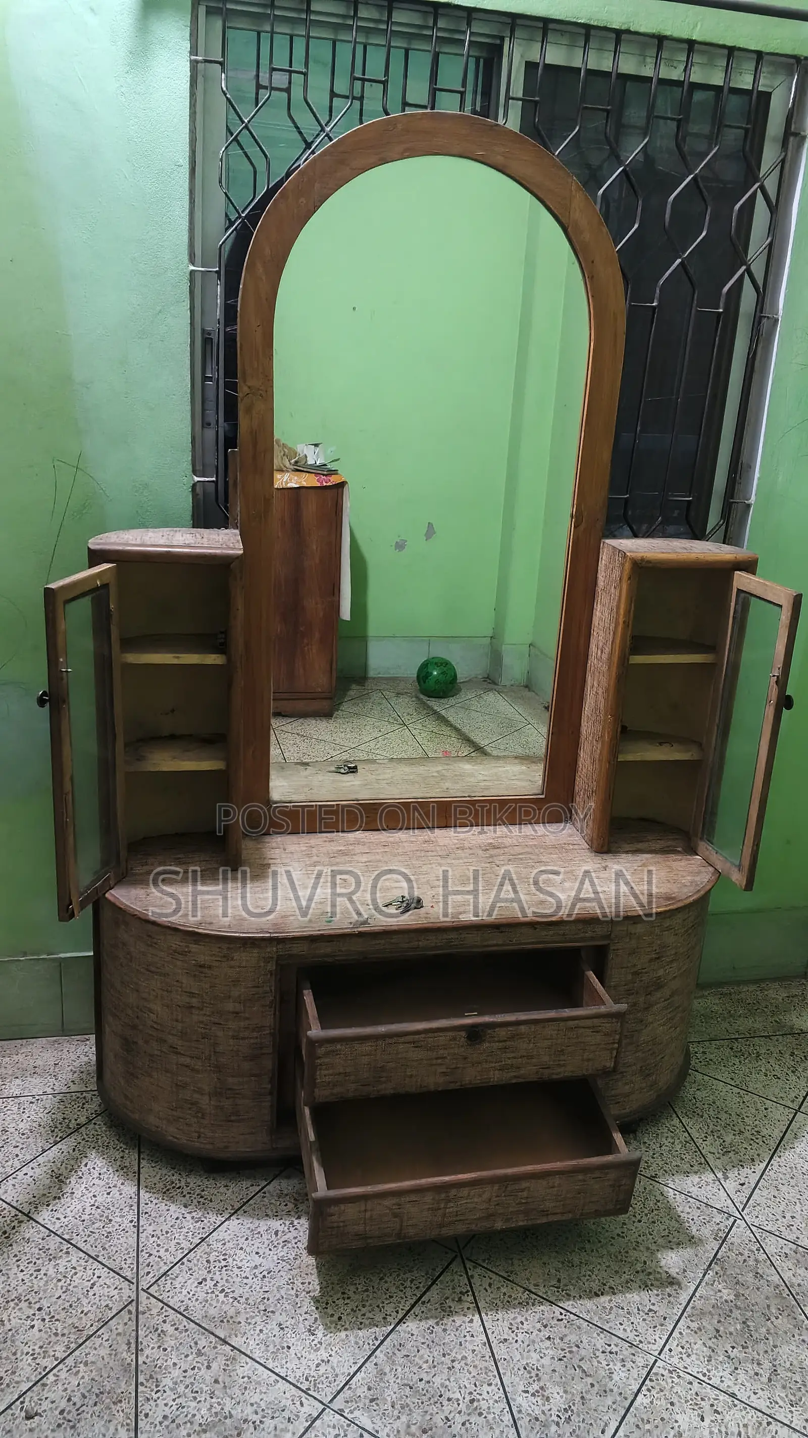 Dressing Table for Sell