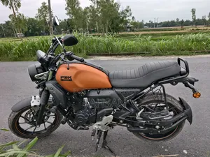 Yamaha FZ 2025 Orange