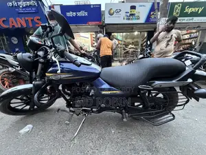 বাজাজ অ্যাভেঞ্জার ১৫০ স্ট্রিট ২০১৮ নীল