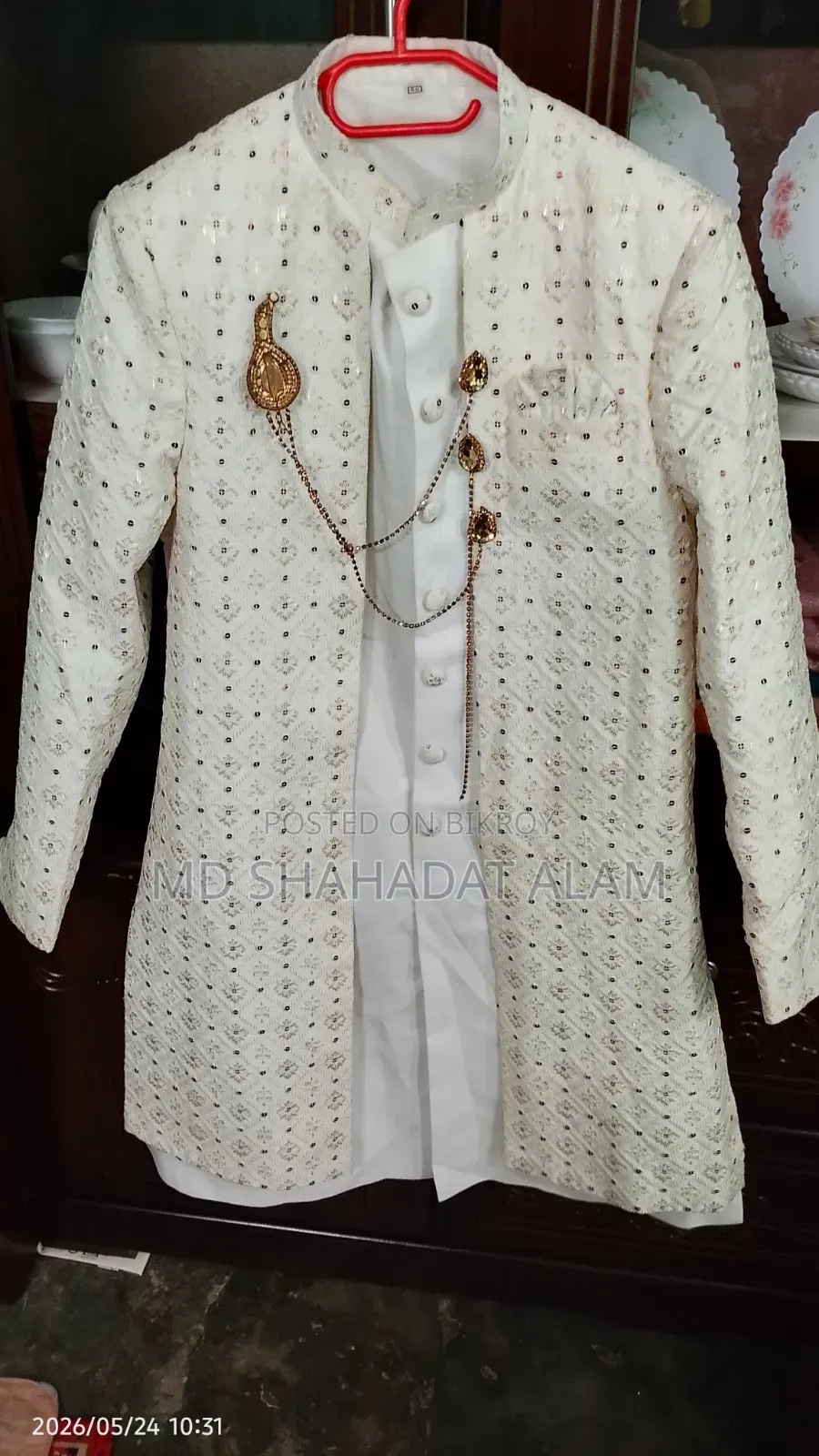 শেরওয়ানি নতুনের মতো