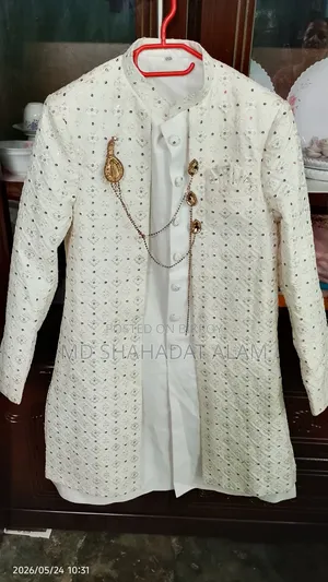 শেরওয়ানি নতুনের মতো