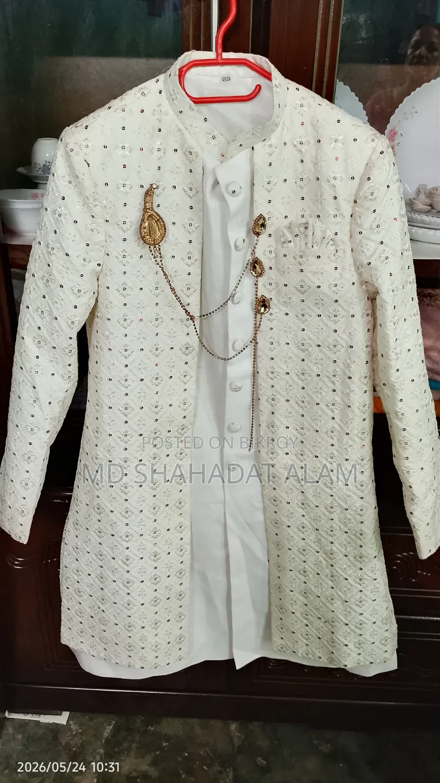 শেরওয়ানি নতুনের মতো