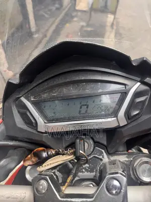 হোন্ডা হর্নেট ২০২১ লাল