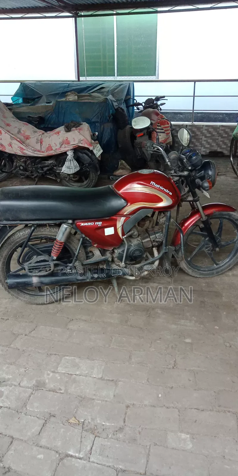 Mahindra Centuro 2017 Red