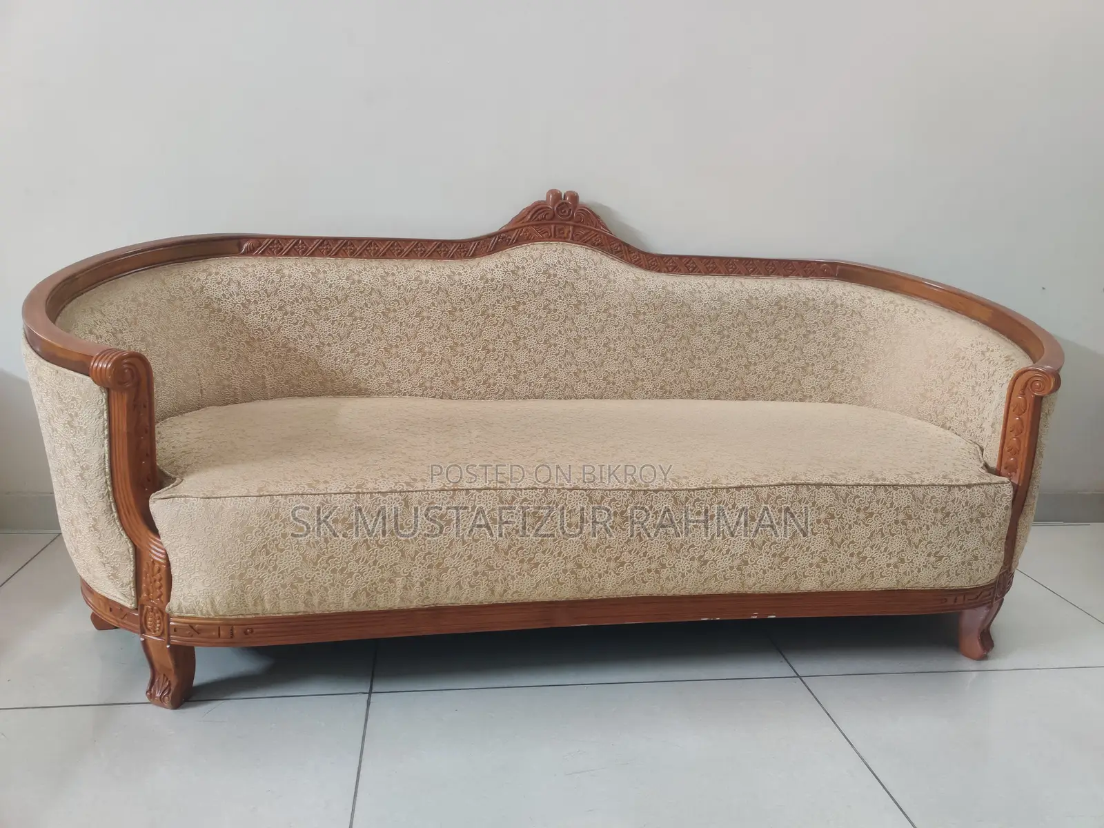 Atobi Sofa