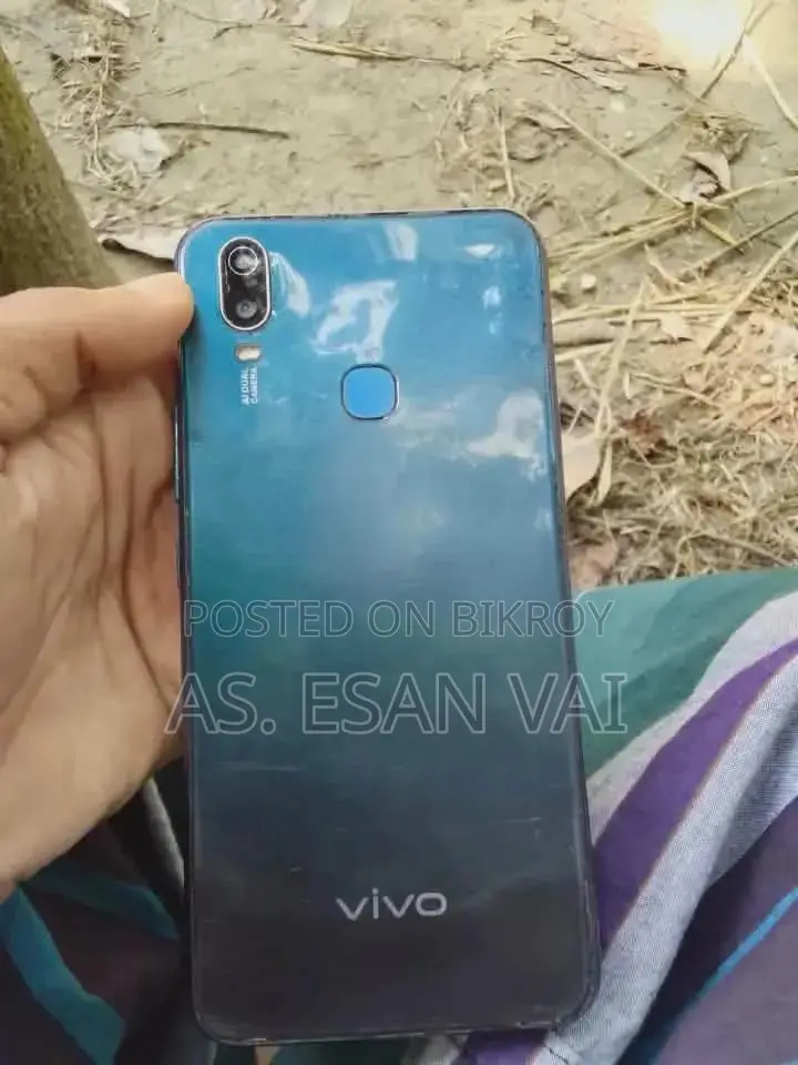 Vivo Y11 32 GB Blue
