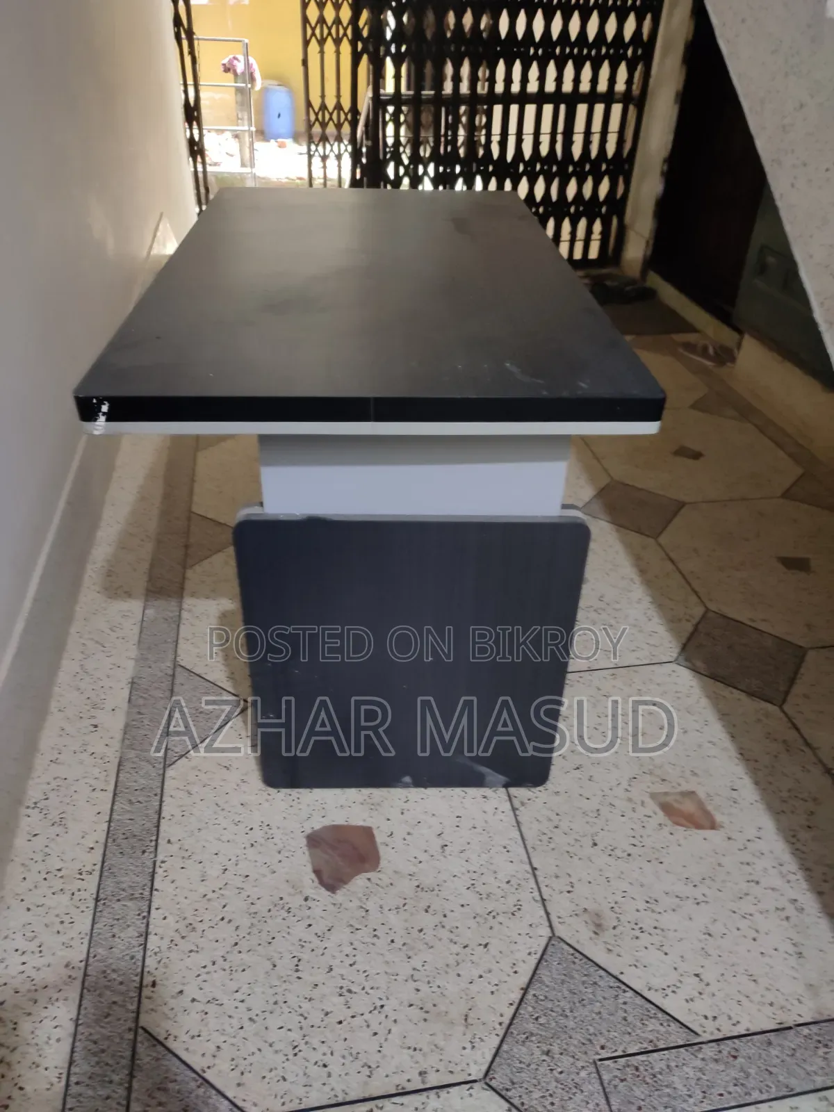 4'×2.5' Used Office Table For Sale
