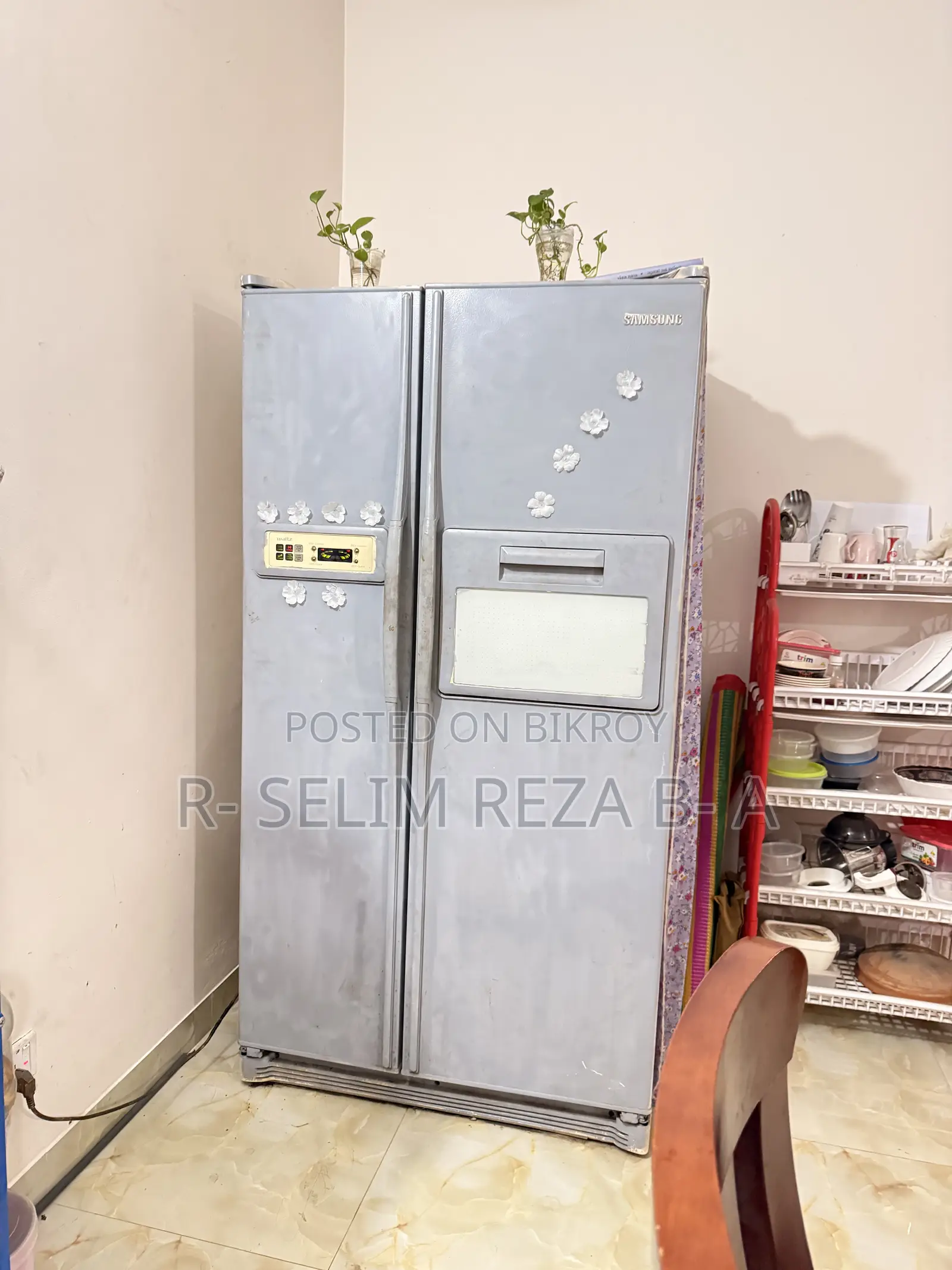 Double door fridge for sale, running fridge, please come and see it in person.