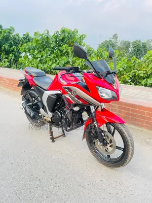 ইয়ামাহা এফজেড ২০২২ লাল
