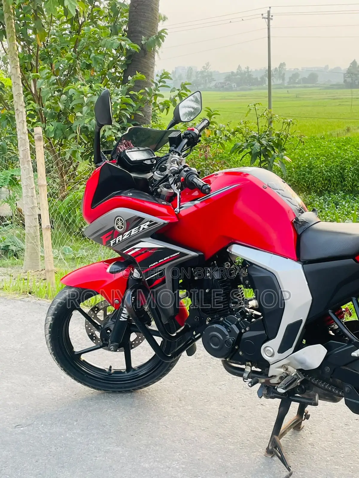 ইয়ামাহা এফজেড ২০২২ লাল