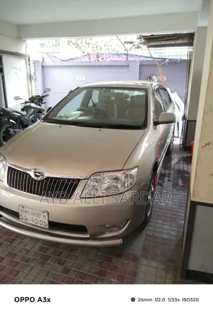 Toyota Corolla 2004 Gold