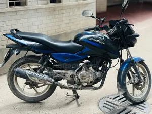 বাজাজ পালসার ১৫০ ২০১৬ নীল