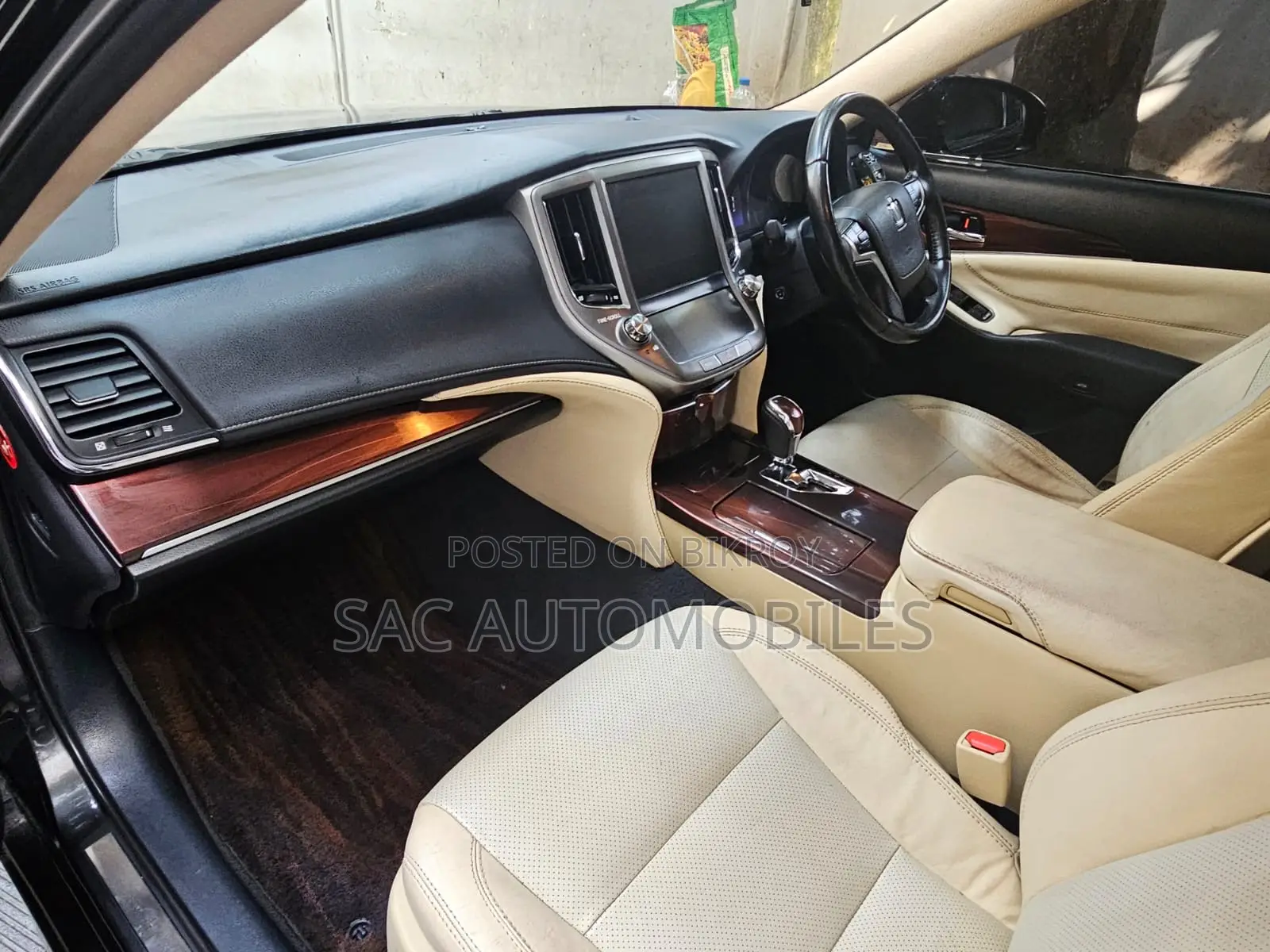 Toyota Crown 2015 Black