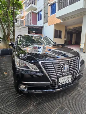 Toyota Crown 2015 Black
