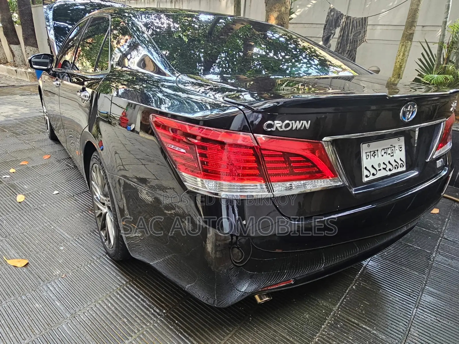 Toyota Crown 2015 Black