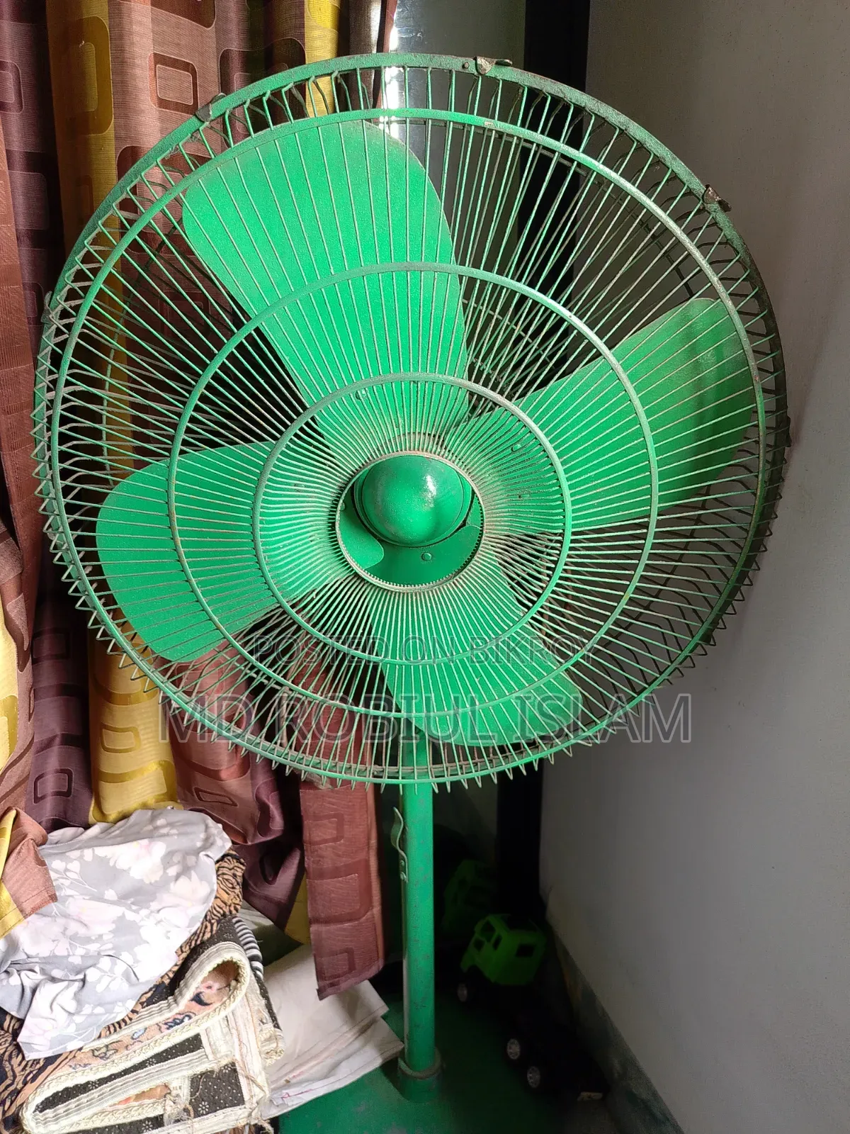 ফ্যানটা ব্যবহার করা হয় না এজন্য বিক্রয় করব