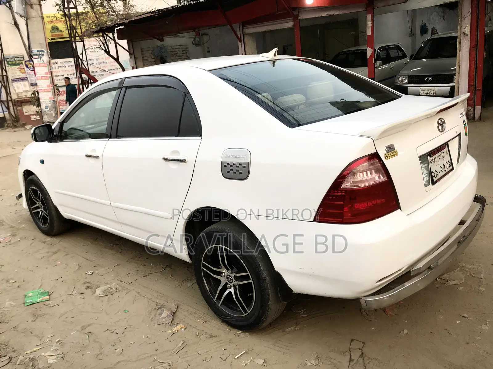টয়োটা করোলা ১.৪ ডি অটোমেটিক ২০০৪ সাদা