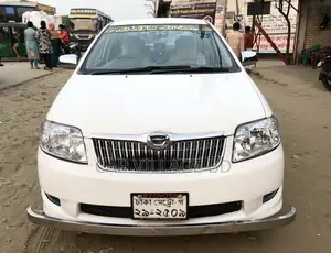 টয়োটা করোলা ১.৪ ডি অটোমেটিক ২০০৪ সাদা