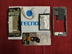 টেকনো স্পার্ক গো ২০২৩ ৬৪ জিবি হোয়াইট
