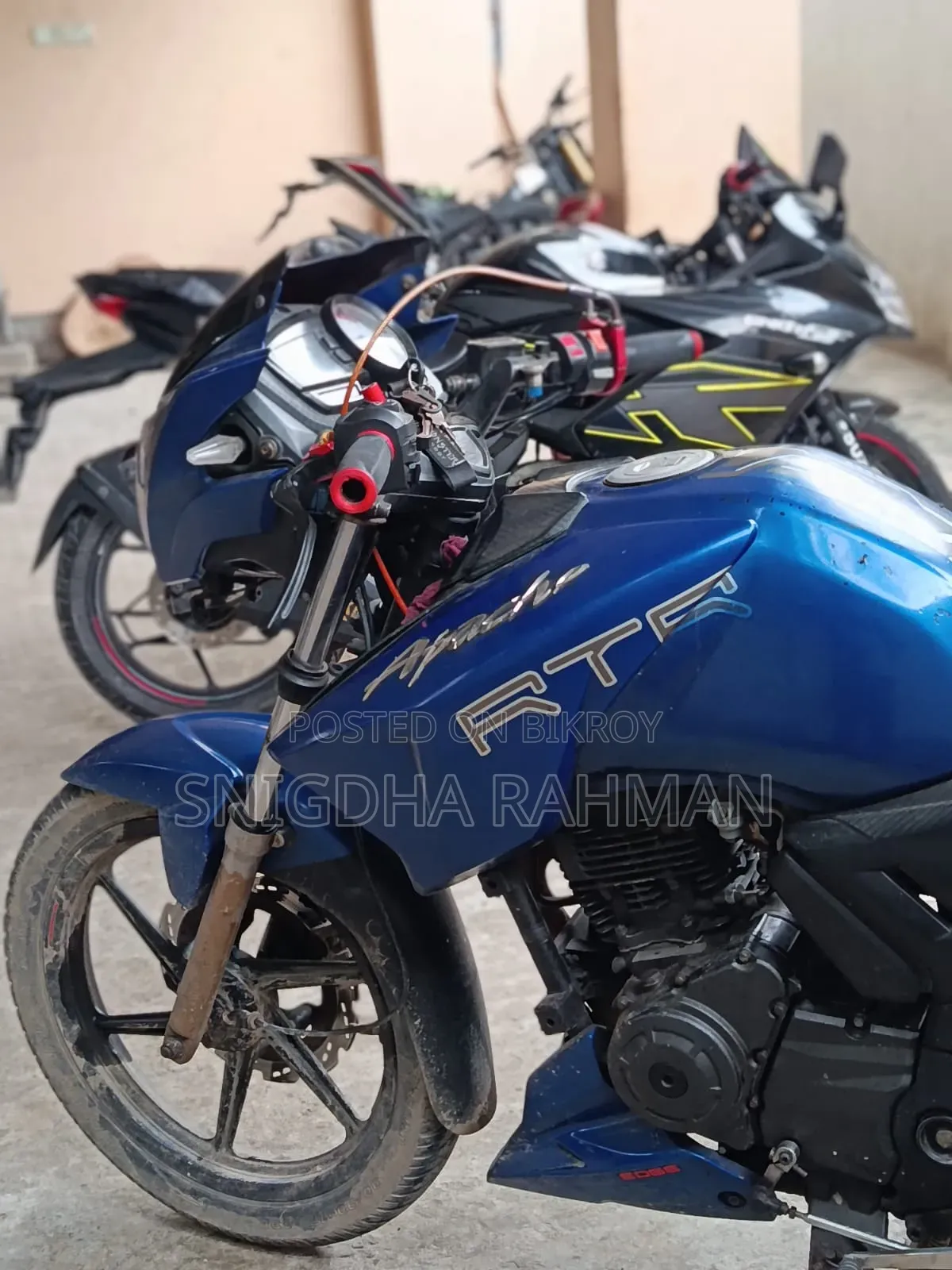 TVS Apache RTR 160 2 Valve 2017 Blue