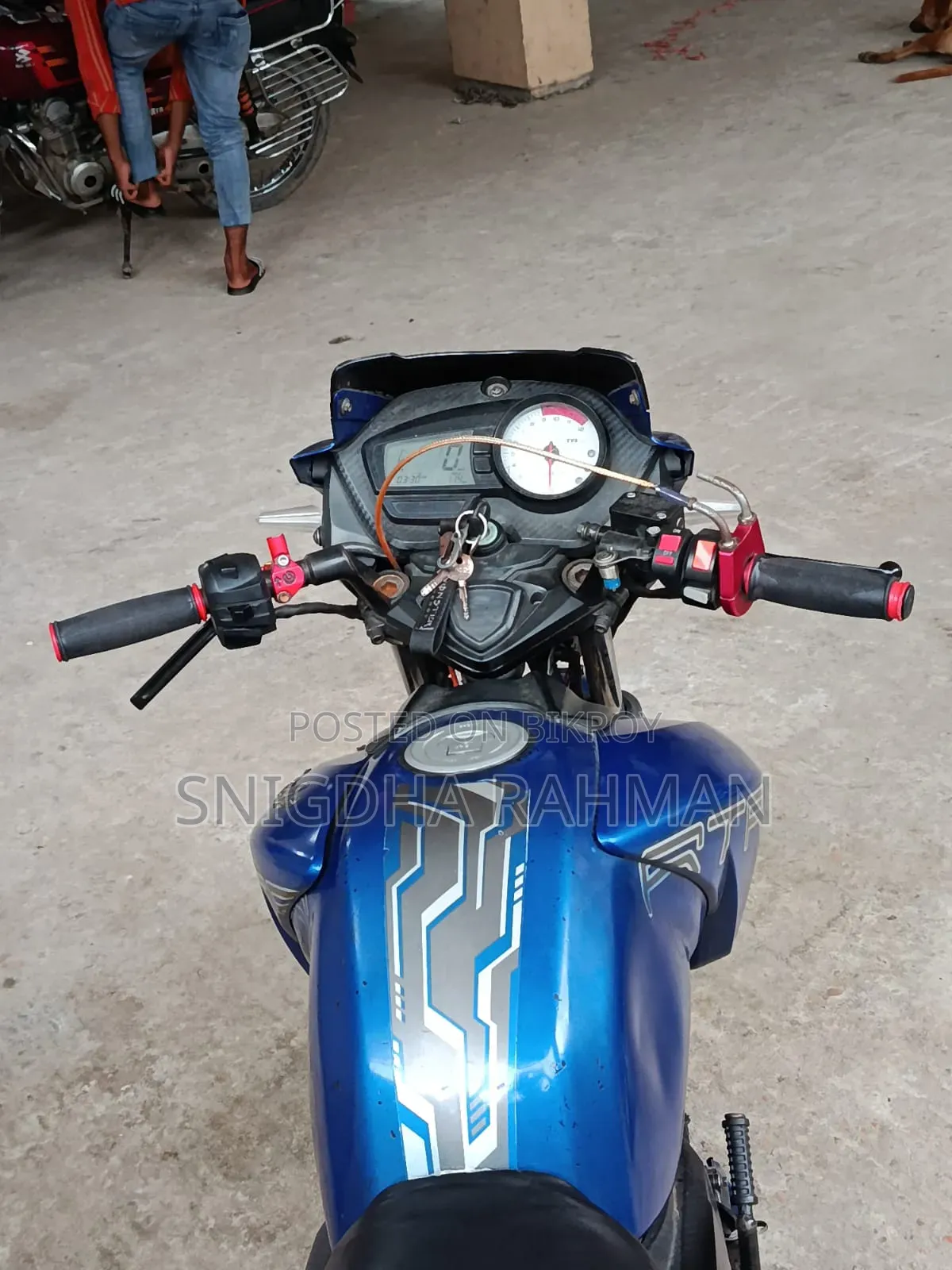 TVS Apache RTR 160 2 Valve 2017 Blue