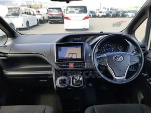 Toyota Noah 2021 Pearl