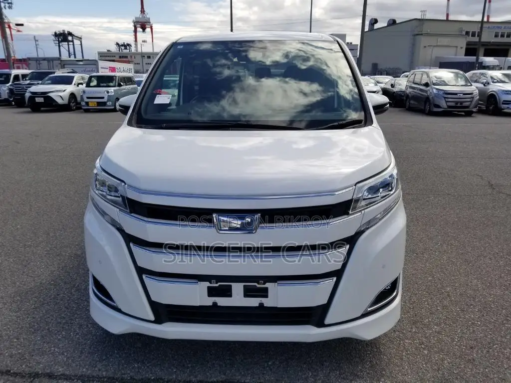 Toyota Noah 2021 Pearl