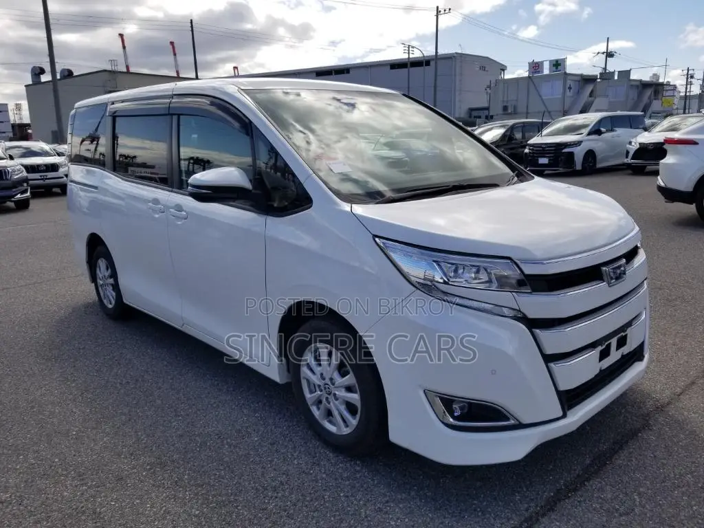 Toyota Noah 2021 Pearl