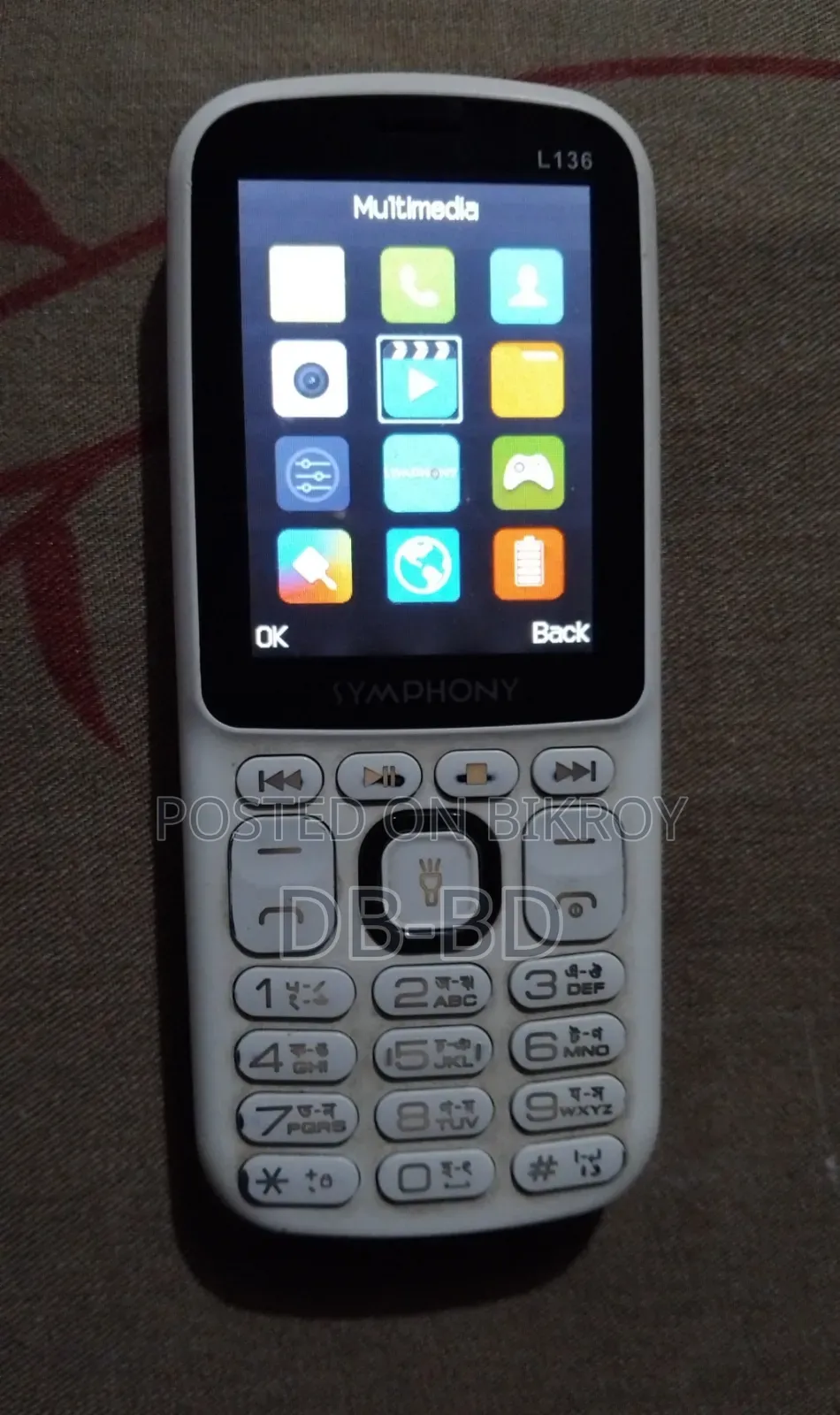 সিম্ফনি এল১৩৬ সাদা
