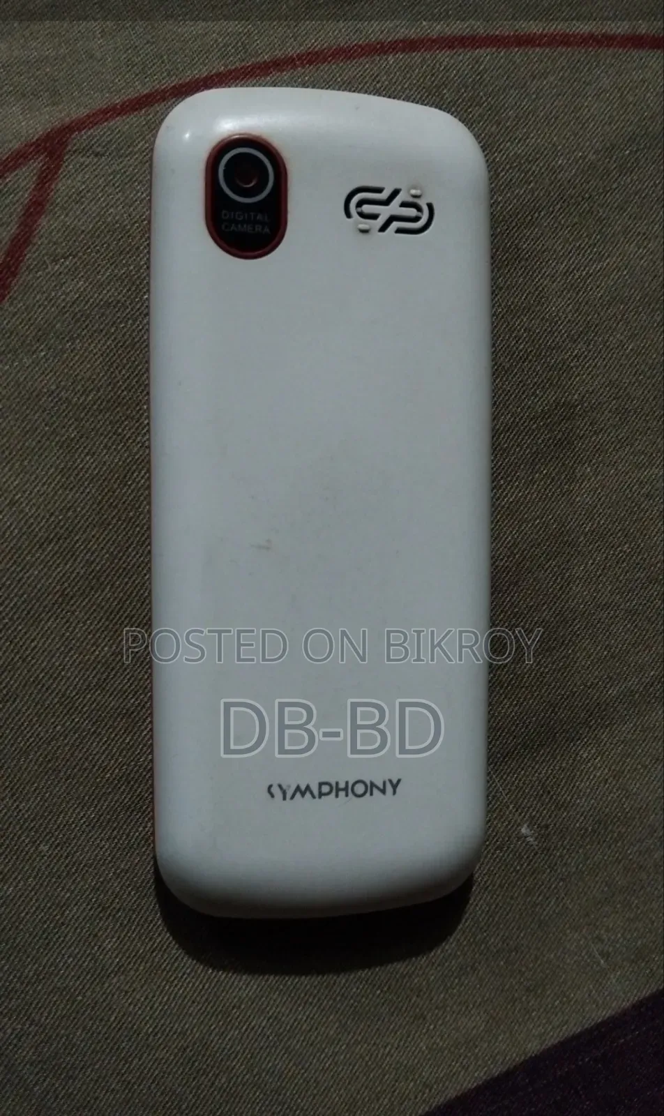 সিম্ফনি এল১৩৬ সাদা
