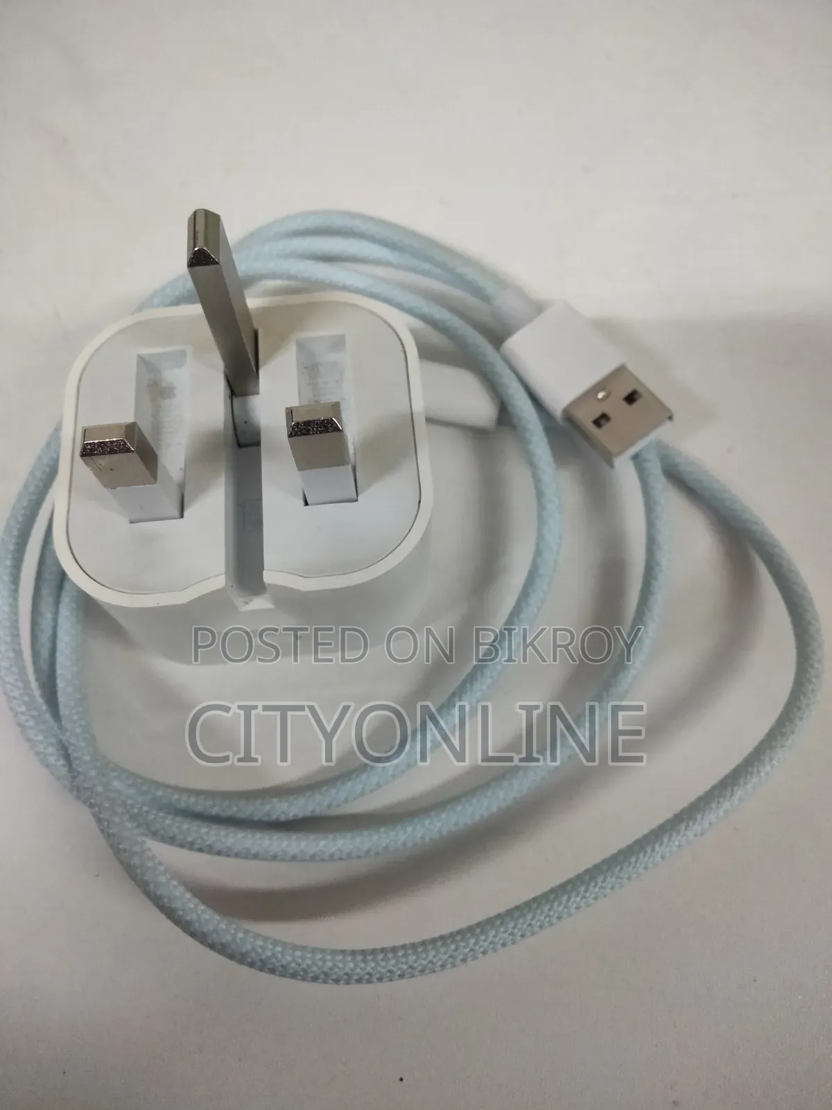 Apple Adapter