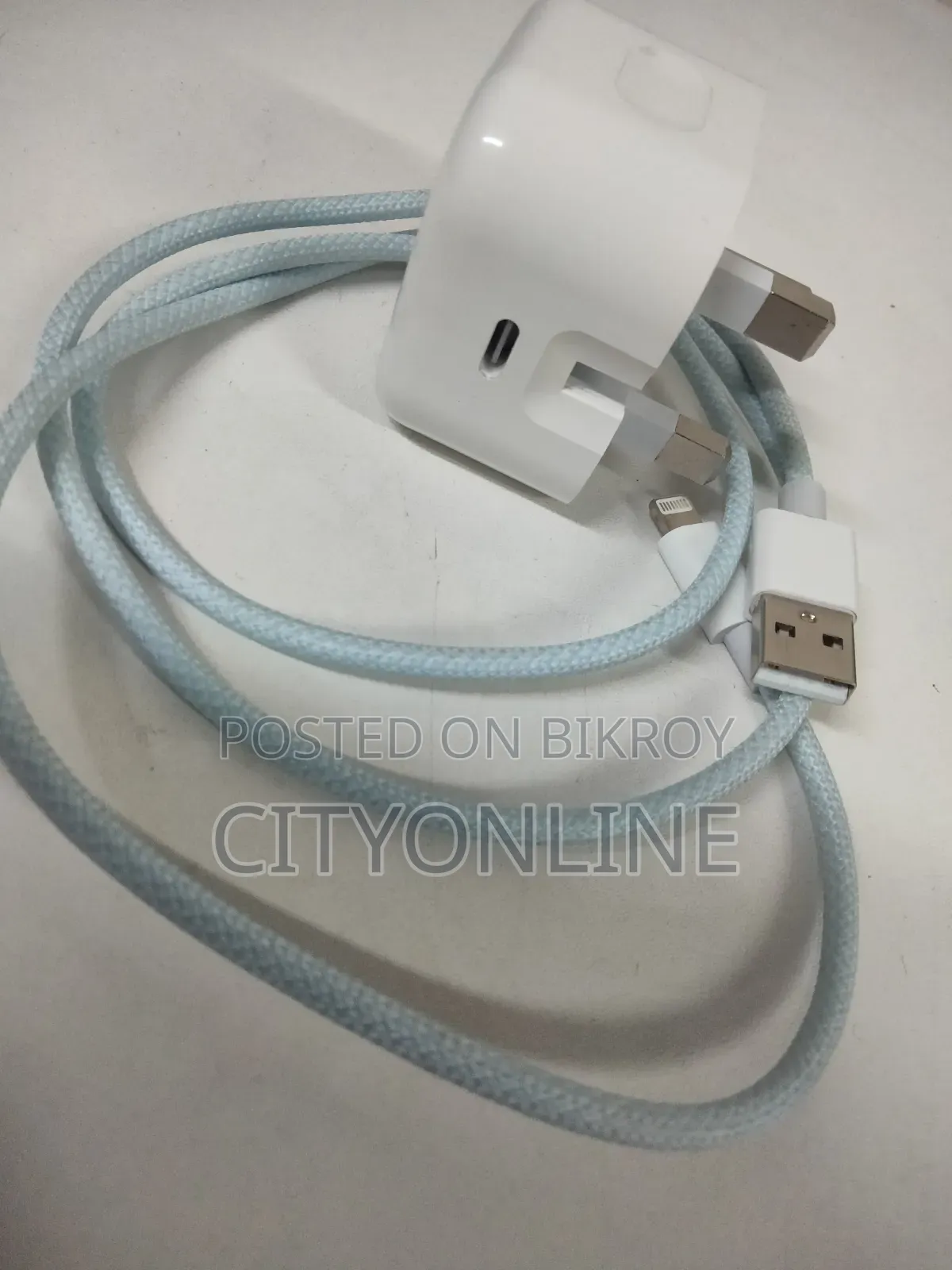 Apple Adapter